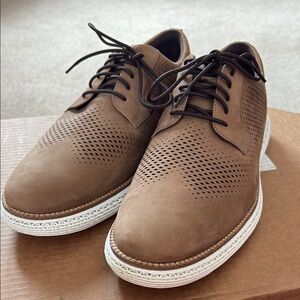 Brown Suede Oxford Shoes with Perforated Design